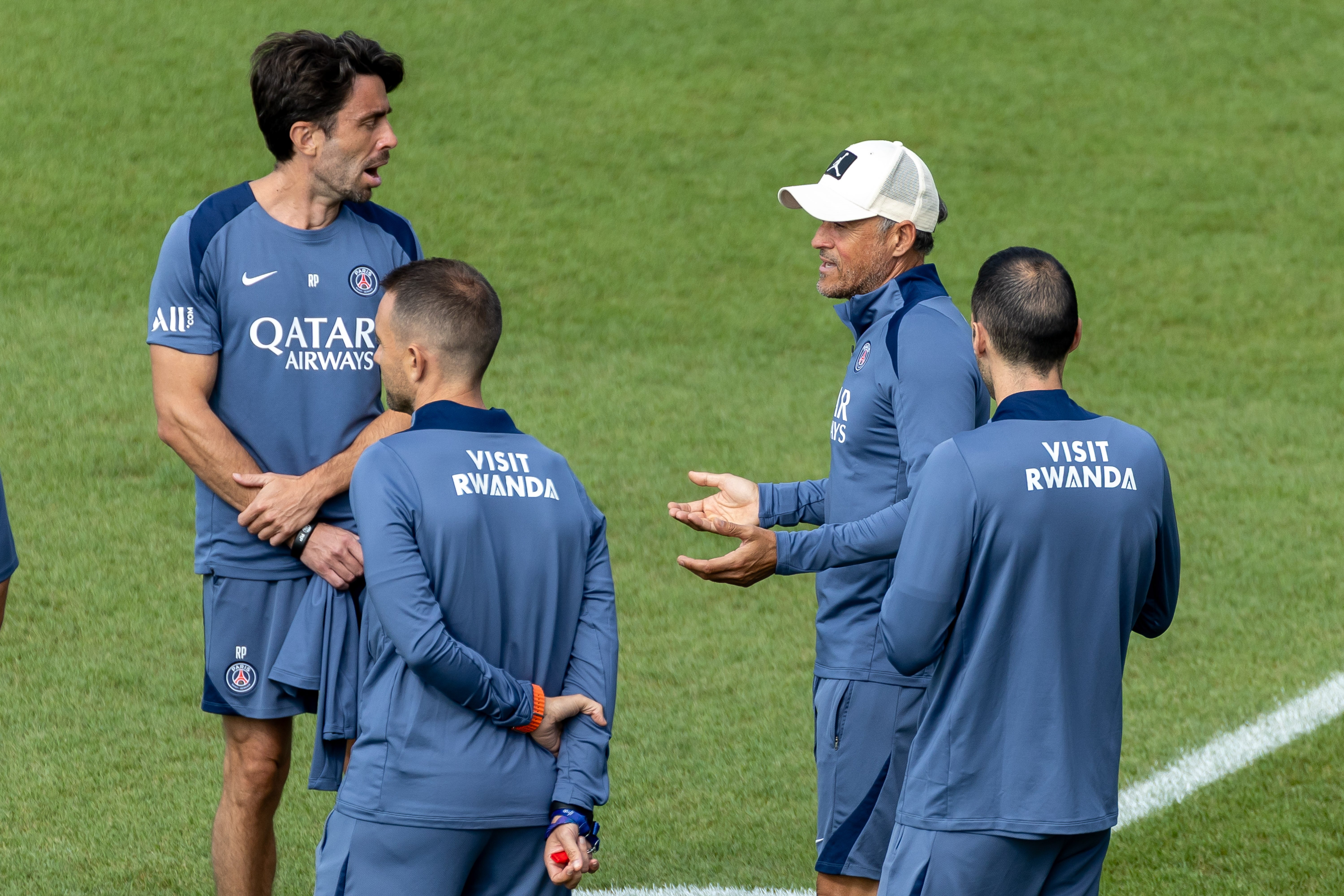 英雄联盟-今晚体能课后，费耶诺德临场应变备战法甲，媒体盛赞，球探报告显示潜力(主日讲章紧紧跟随主)